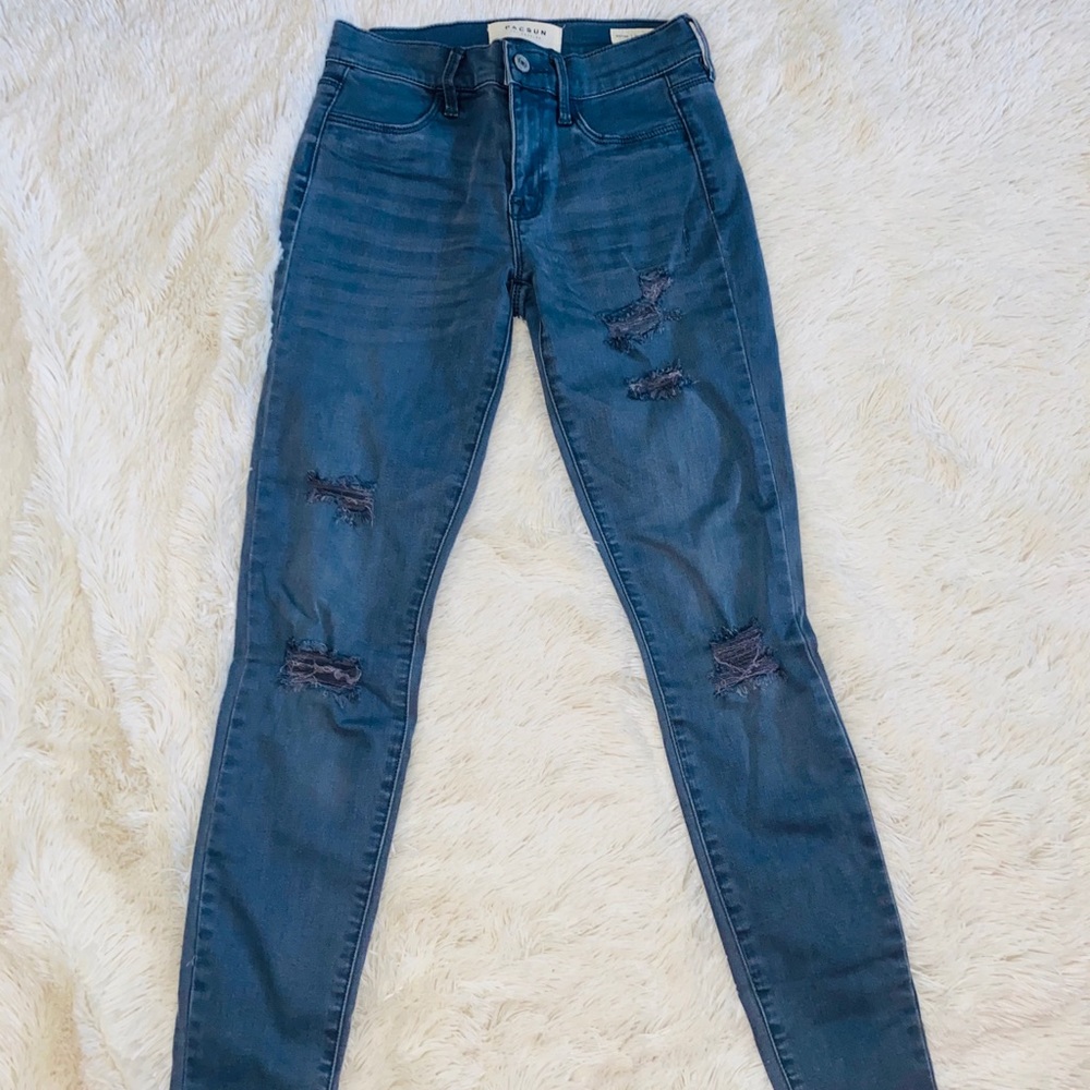 blue skinny jeans